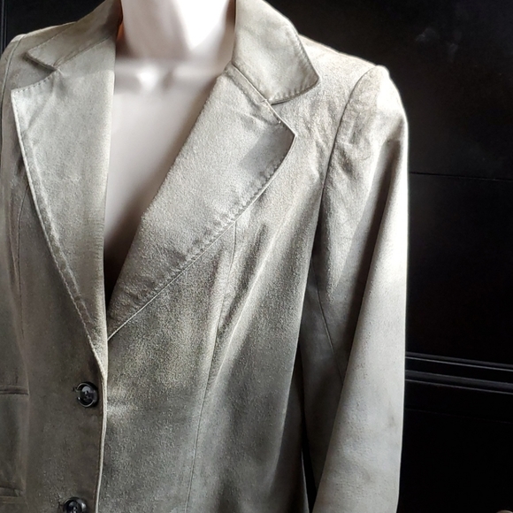 Vintage Mantessa suede jacket - Picture 2 of 14